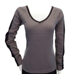 Beverly Hills Polo Club Gray Size Medium V Neck Top NWT